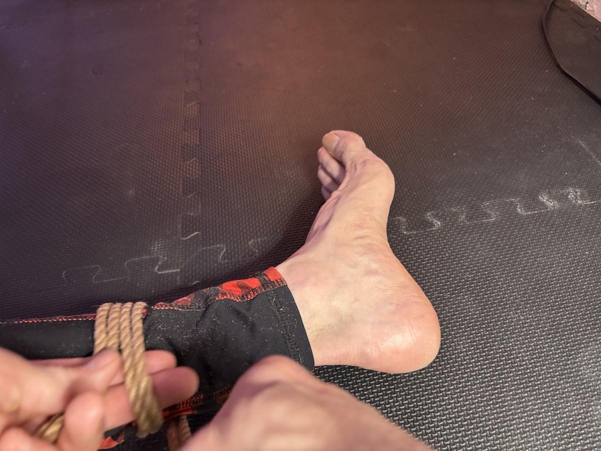 hold the wraps with even tension